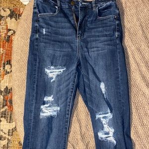 AMERICAN EAGLE HIGH RISE JEANS